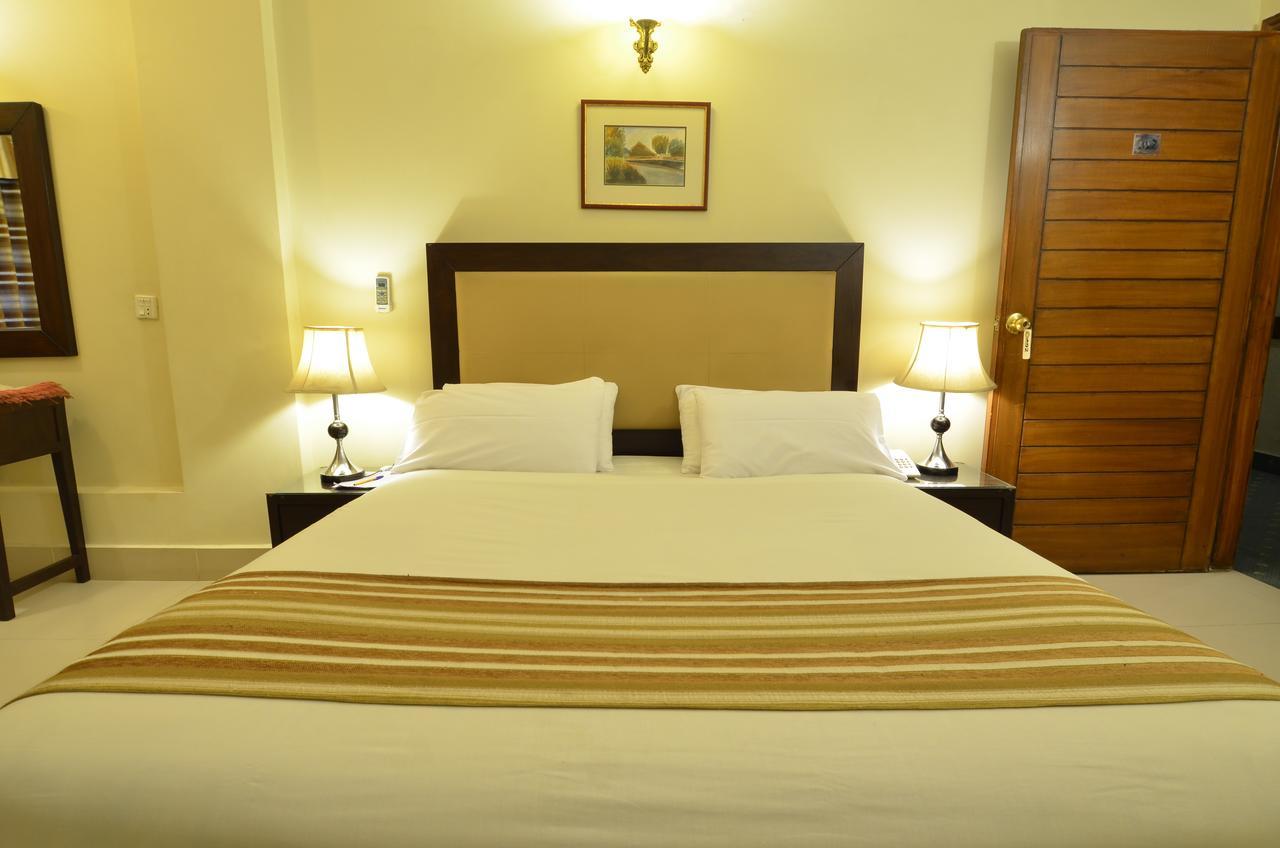 Pak Continental Hotel Bahawalpur Zewnętrze zdjęcie
